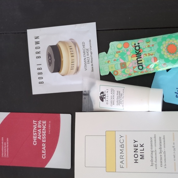 Skincare sample bundle (25 pcs) - Picture 5 of 9